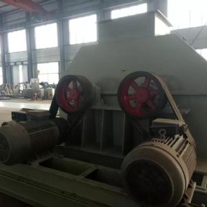 臥式粉碎機(jī)完工，準(zhǔn)備發(fā)貨